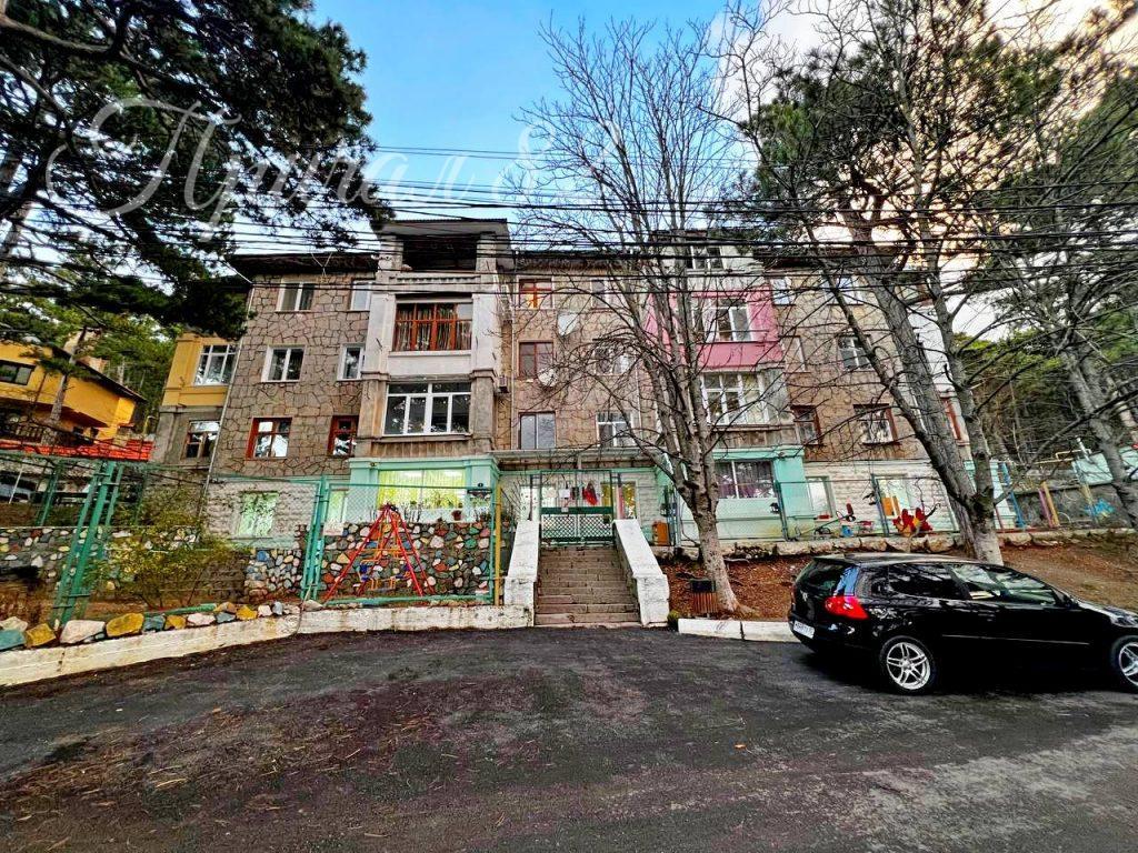 Ялта, пгт. Советское 7, Долоссы