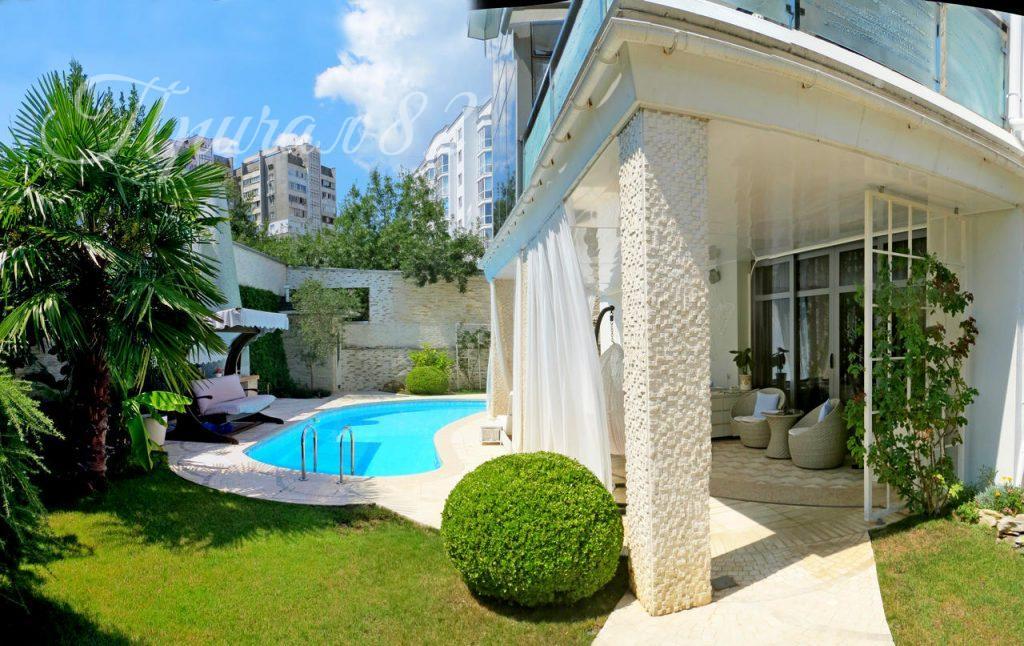 Ялта, пер. Сосновый д. 7