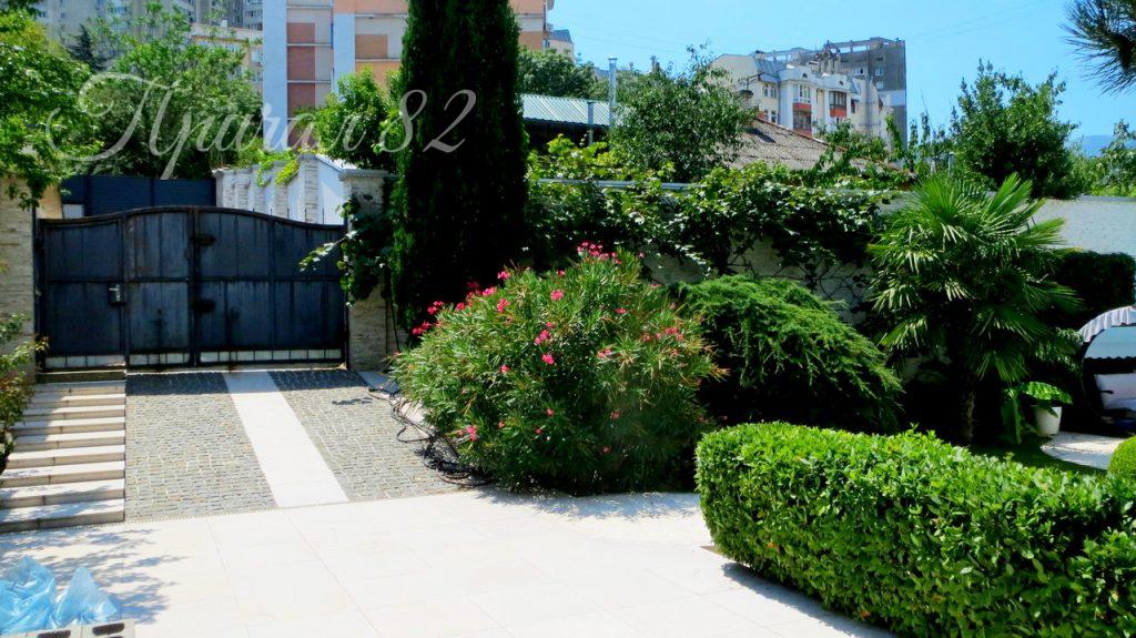 Ялта, пер. Сосновый д. 7