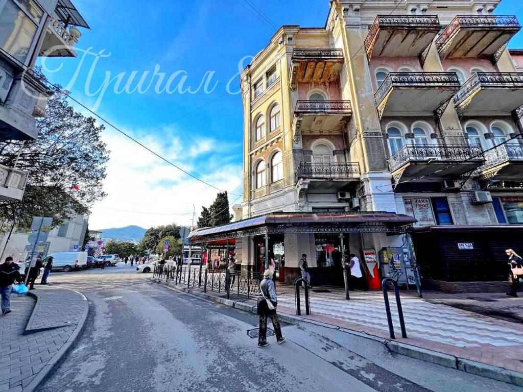 Ялта, ул. Московская д. 1\6