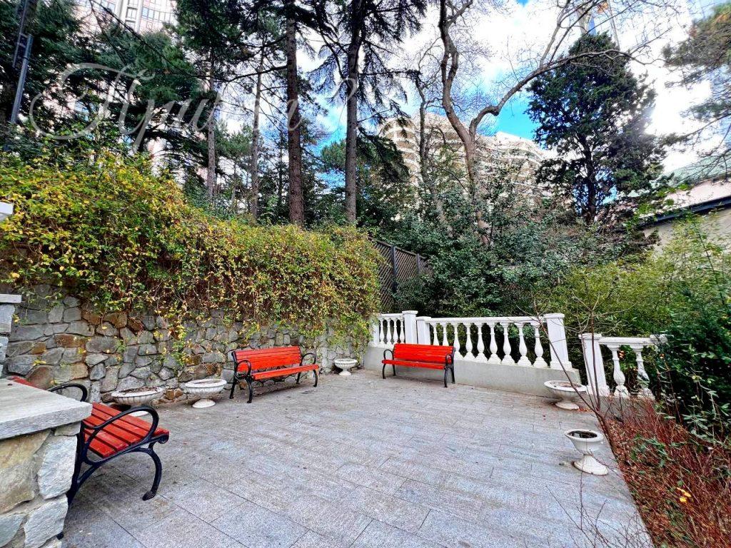 Ялта, квартал Приморский парк им. Гагарина д. 9