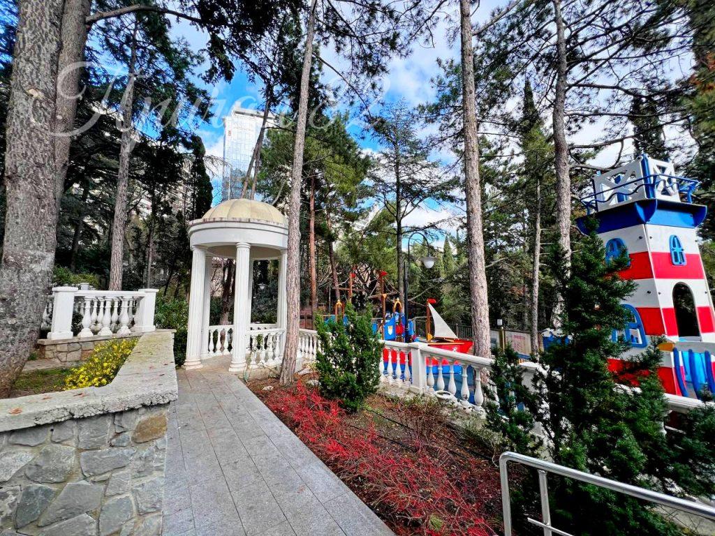 Ялта, квартал Приморский парк им. Гагарина д. 9