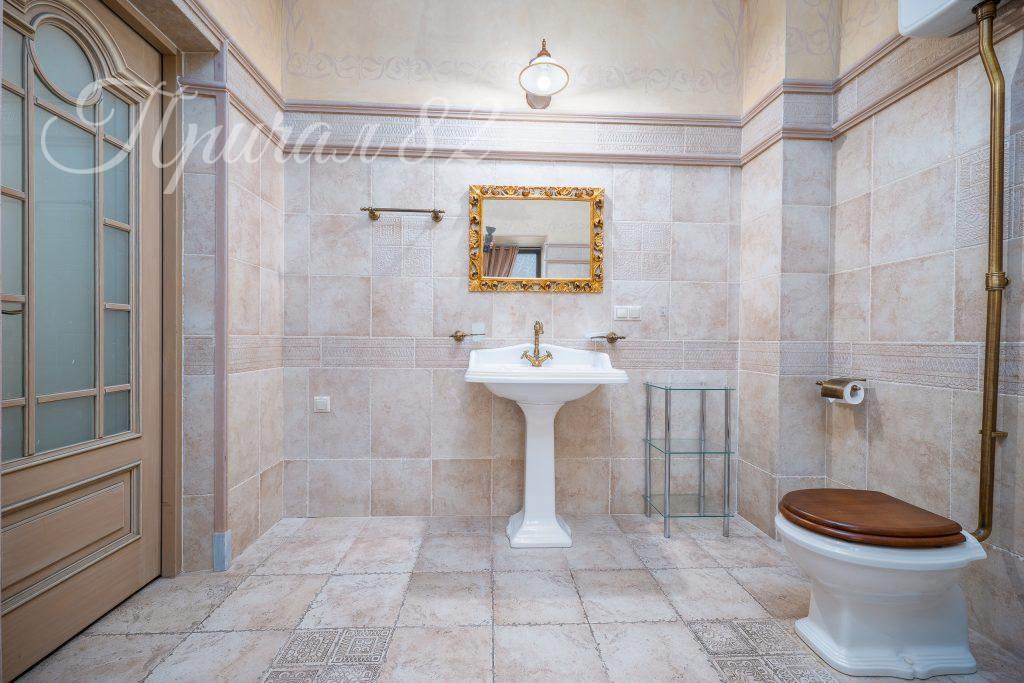 Ялта, Улица имени Архитектора Краснова Н.П. д. 2