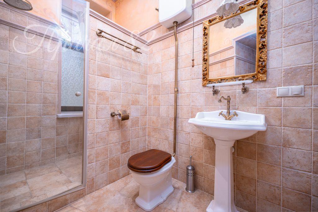 Ялта, Улица имени Архитектора Краснова Н.П. д. 2