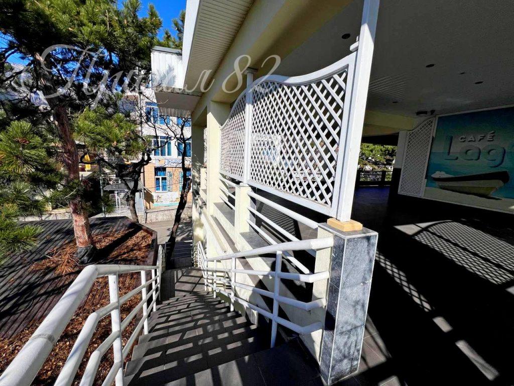 Ялта, пгт. Гаспра, ул. Алупкинское шоссе 19