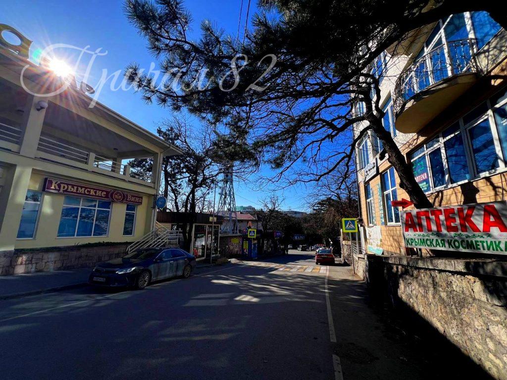 Ялта, пгт. Гаспра, ул. Алупкинское шоссе 19