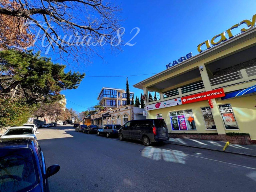 Ялта, пгт. Гаспра, ул. Алупкинское шоссе 19