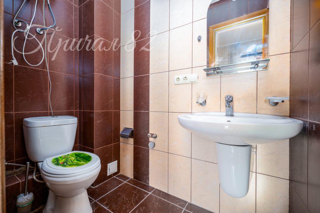 Ялта, Виноградная 55