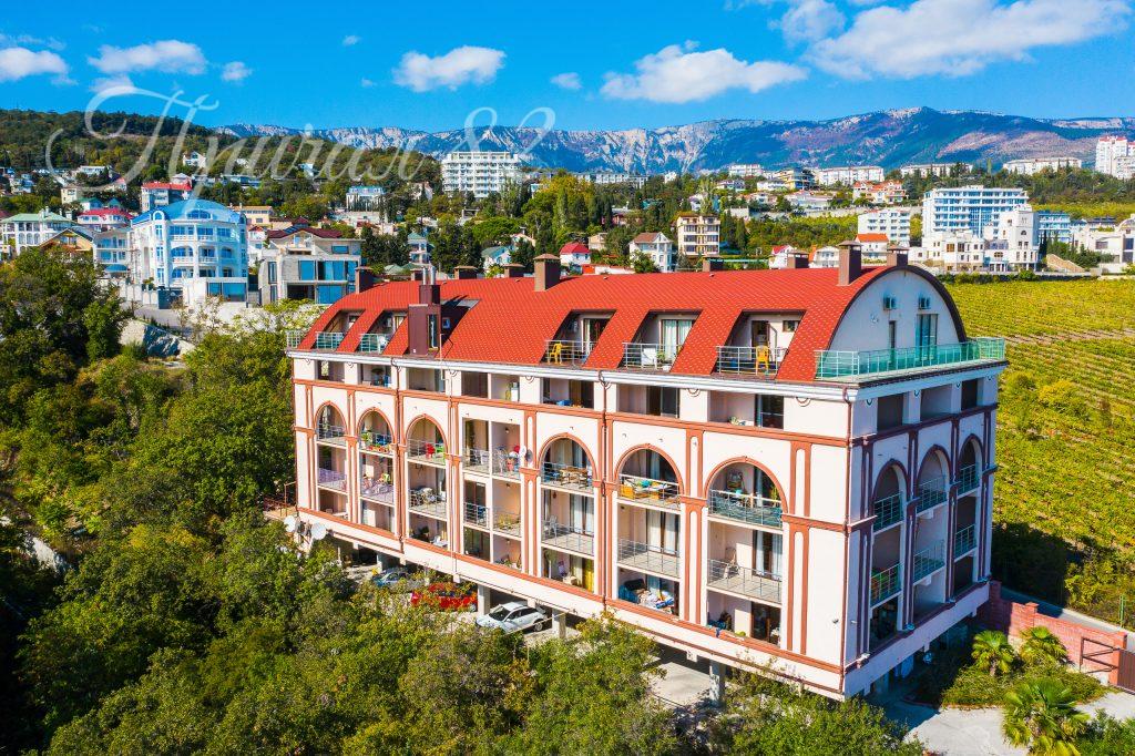 Ялта, Виноградная 55