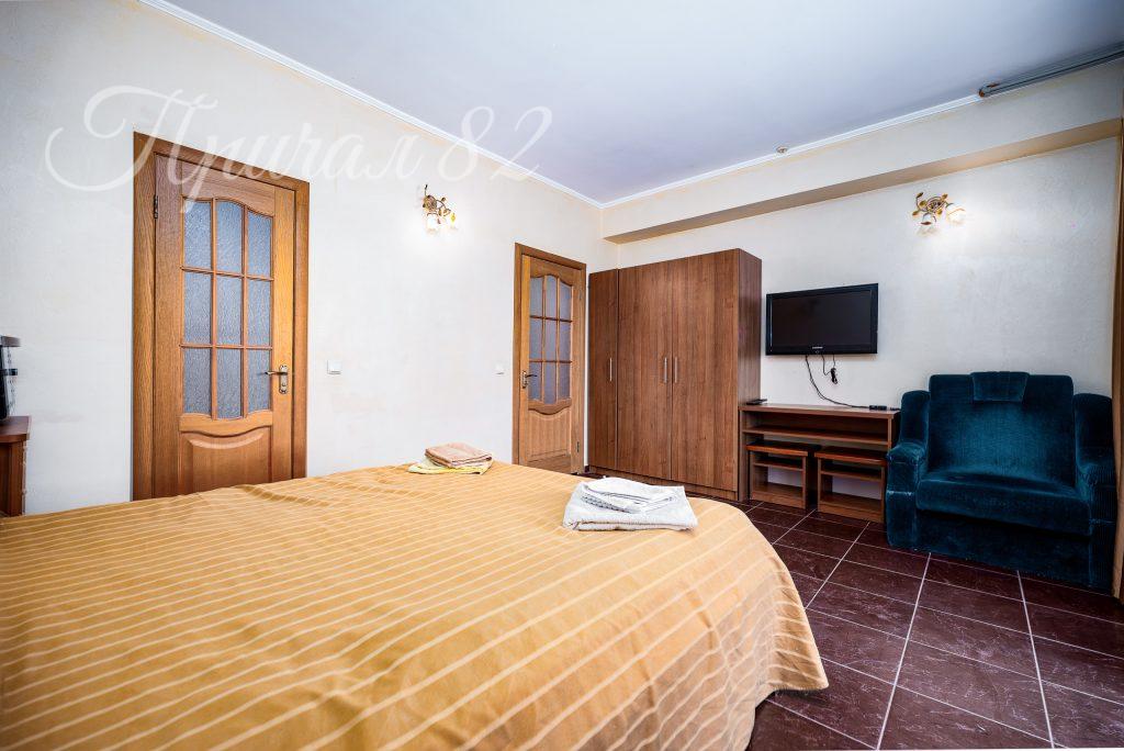 Ялта, Виноградная 55