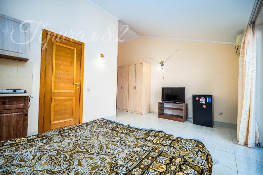 Ялта, Виноградная 55