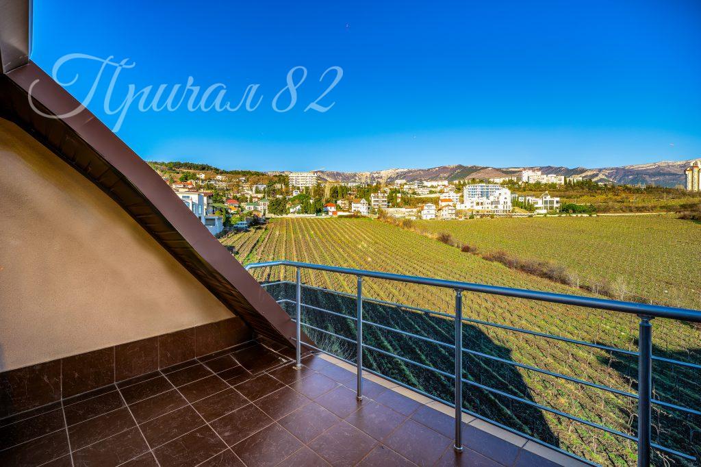 Ялта, Виноградная 55