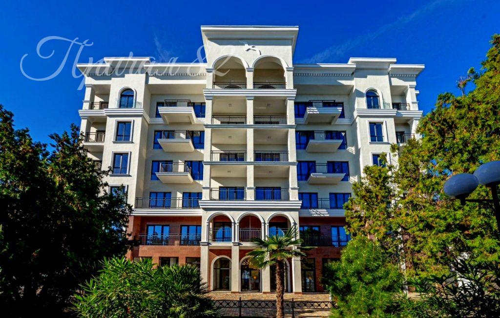 г. Алушта, ул. Ленина д. 17