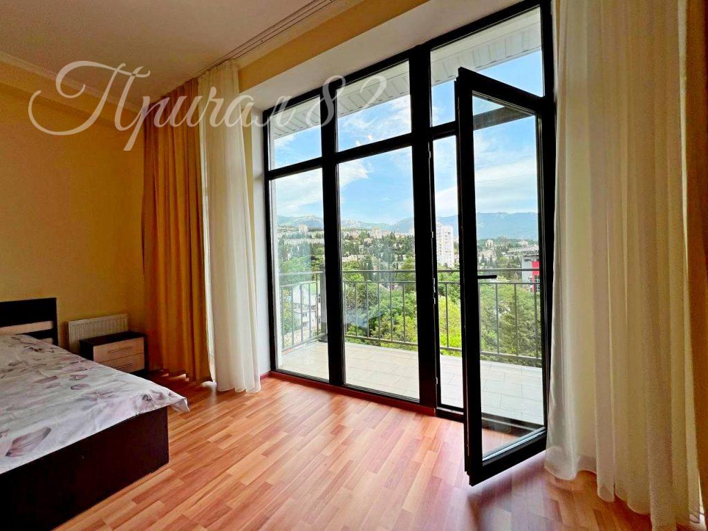 Ялта, ул. Пионерская д. 8