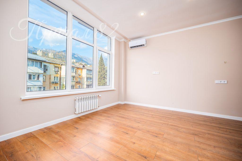 Ялта, ул. Киевская 44