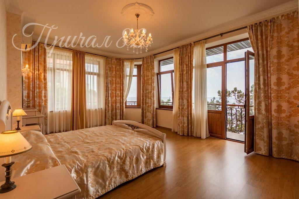 Ялта, пгт. Форос, мыс Сарыч