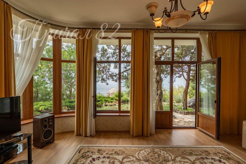 Ялта, пгт. Форос, мыс Сарыч