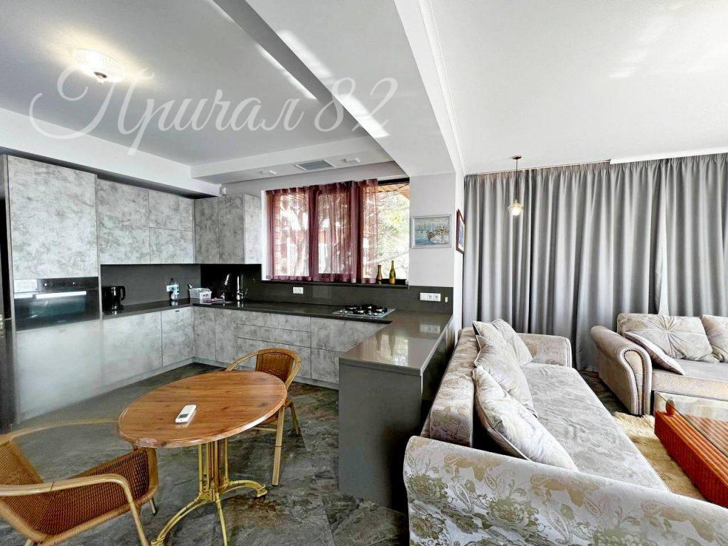 Ялта, ул. Мира 26Б