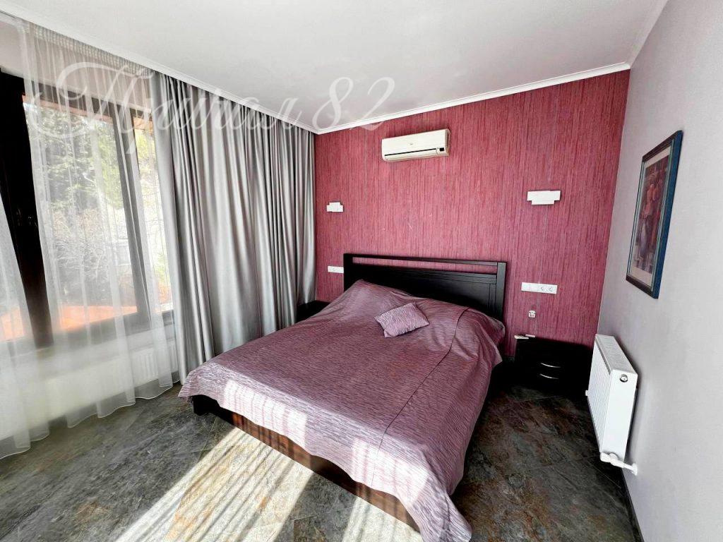 Ялта, ул. Мира 26Б