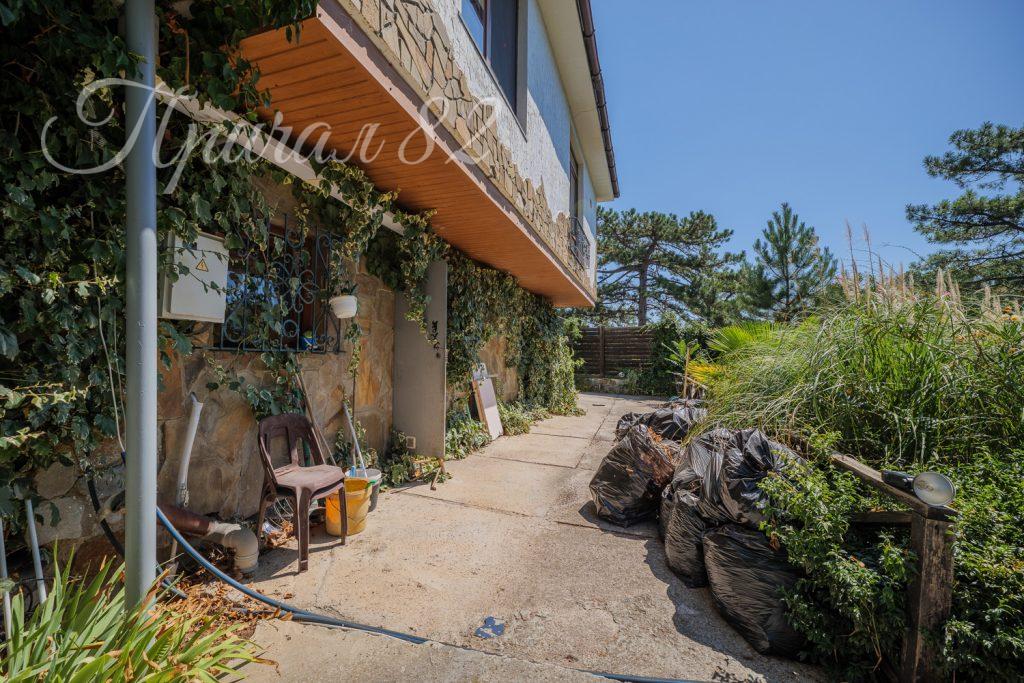 Ялта, Восход, улица Авроры, дом 4