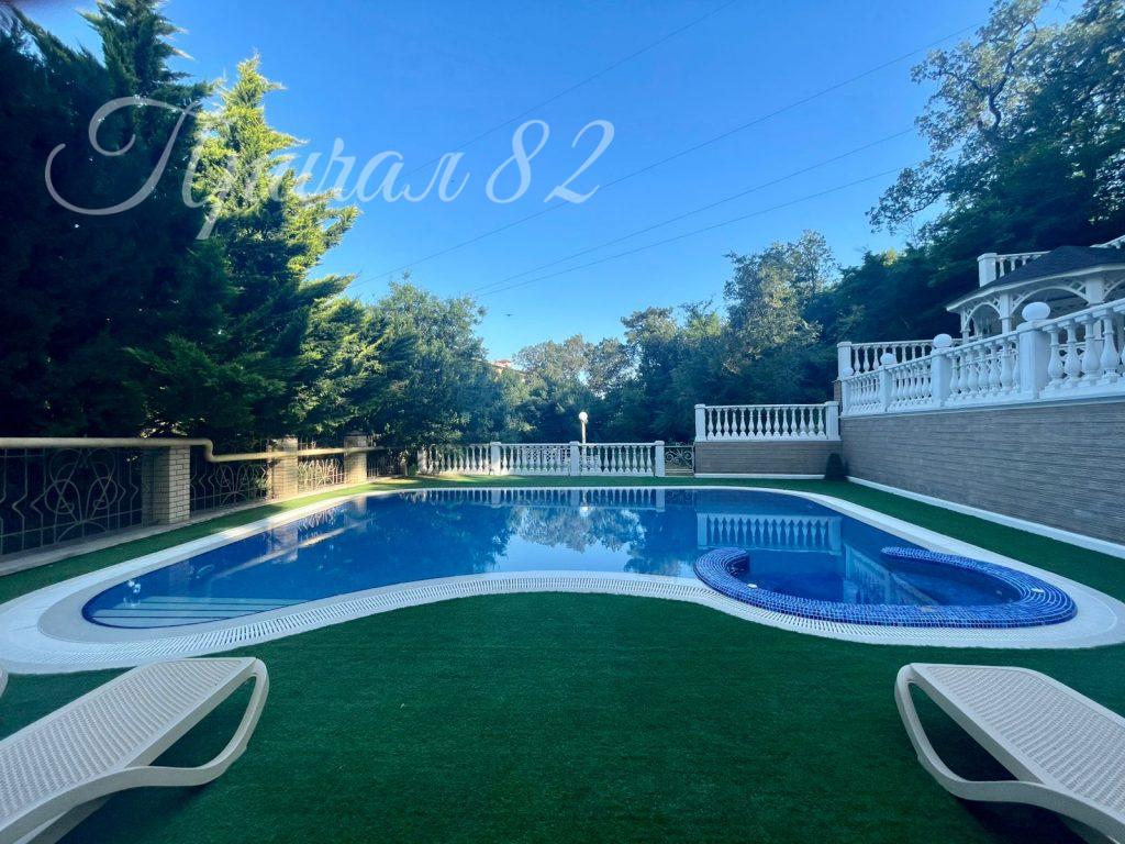 Ялта, пгт Восход, улица Авроры