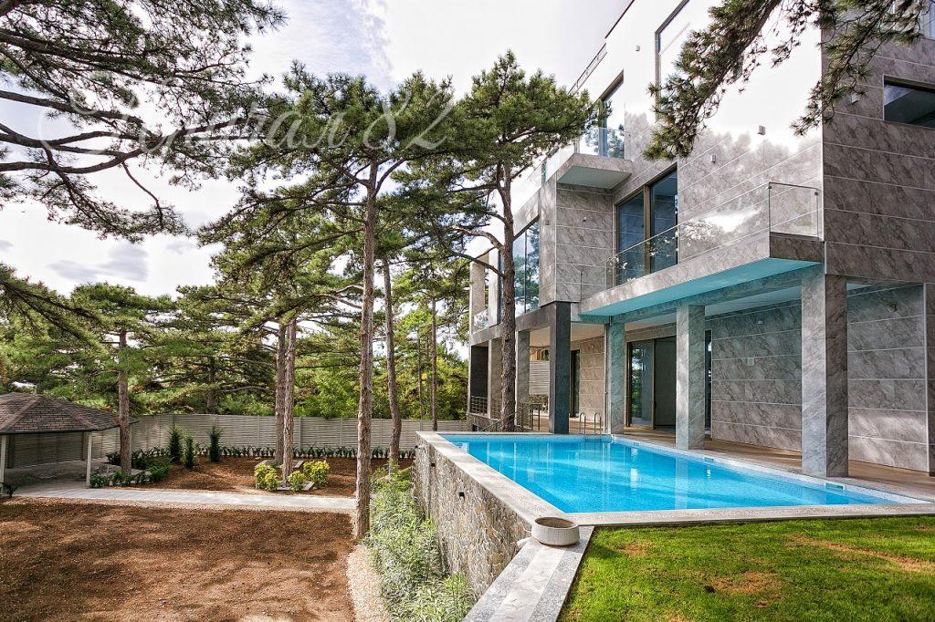 Ялта, пгт. Восход, ул. Авроры