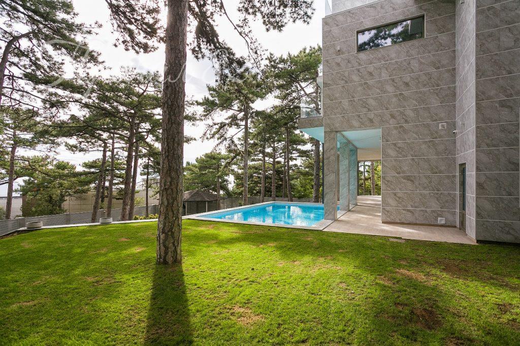 Ялта, пгт. Восход, ул. Авроры