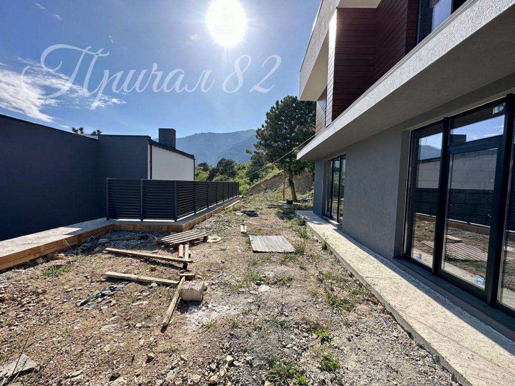 Ялта ул. Большевистская, 33