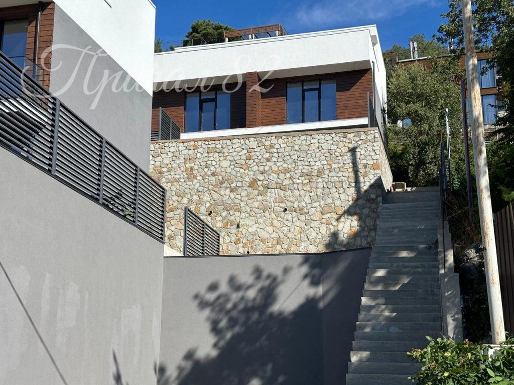 Ялта ул. Большевистская, 33