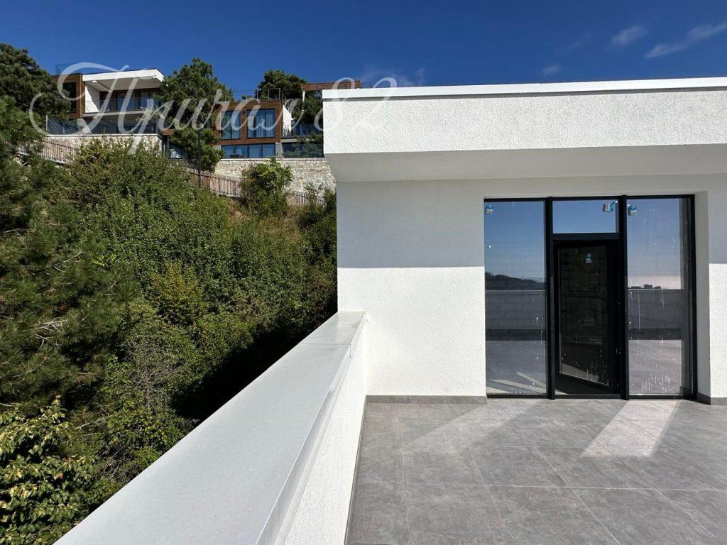 Ялта ул. Большевистская, 33