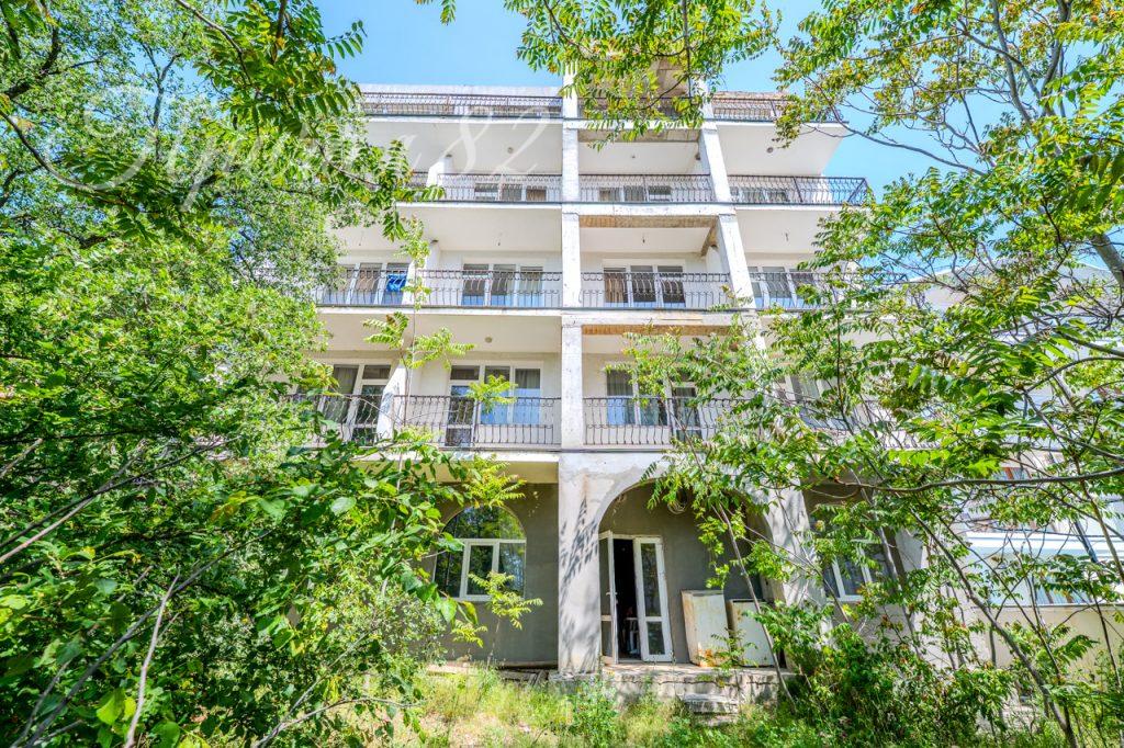 Ялта, пгт. Кореиз, шоссе Алупкинское