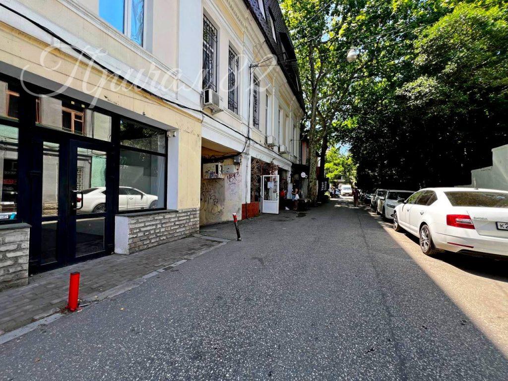 Ялта, ул Чехова д. 2