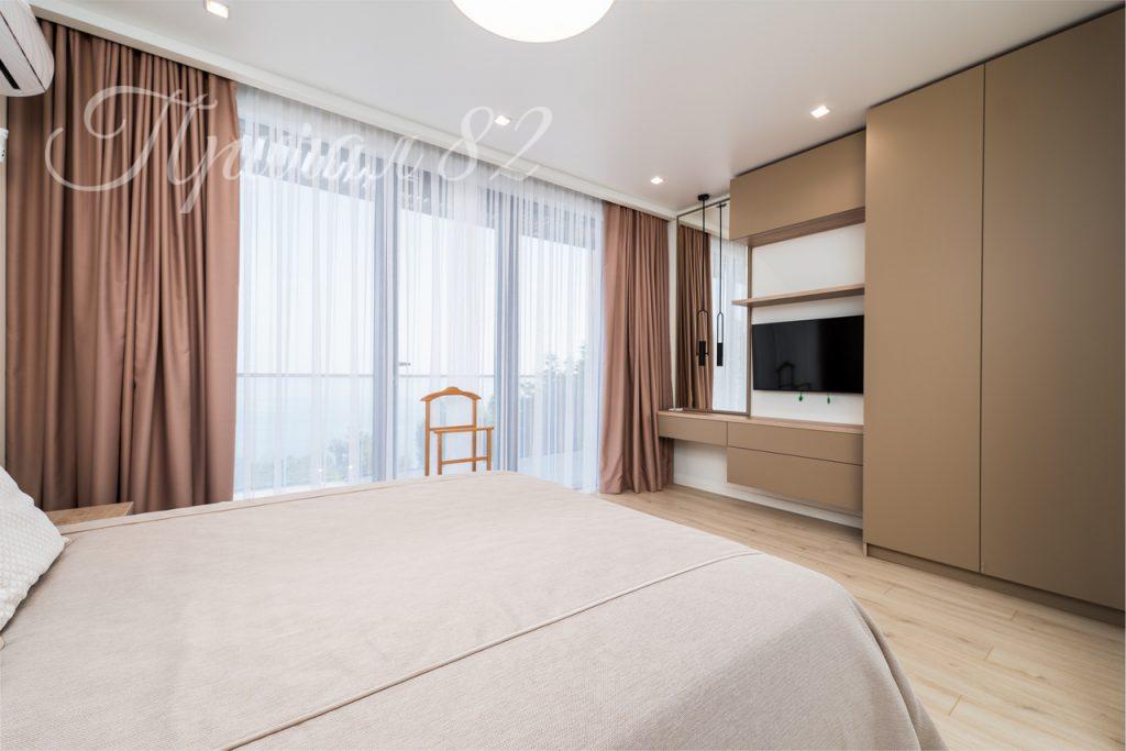 Ялта, пгт.Парковое Парковое шоссе зд.41