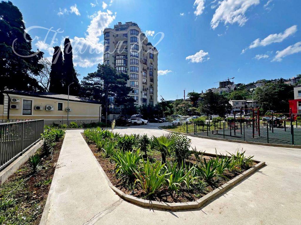 Ялта, ул. Красноармейская д. 13