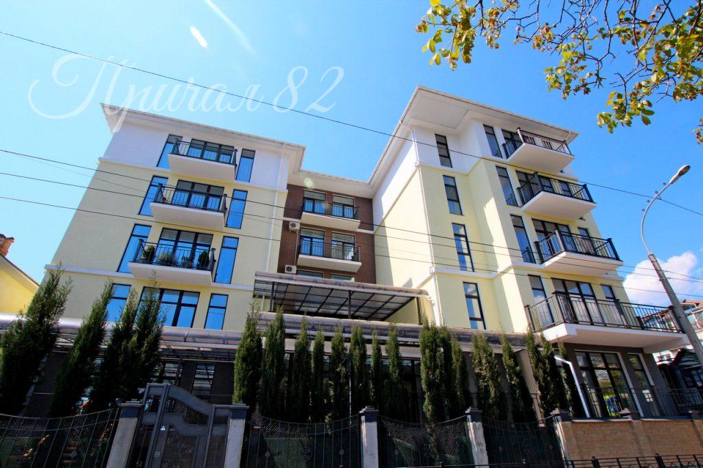 Ялта, ул. Пионерская 8