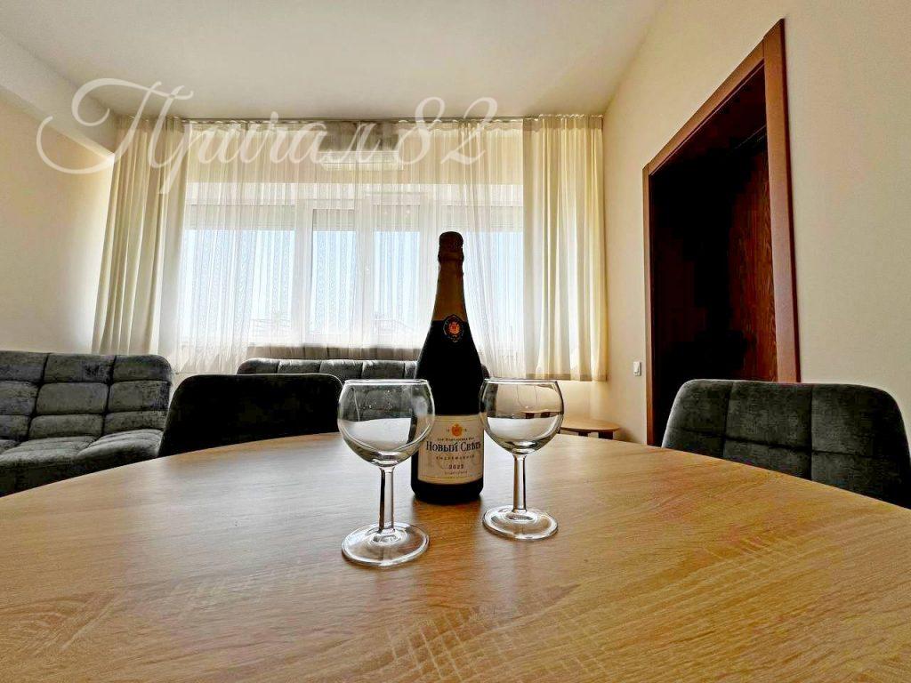 Крым, г. Ялта, пгт. Никита, д. 53