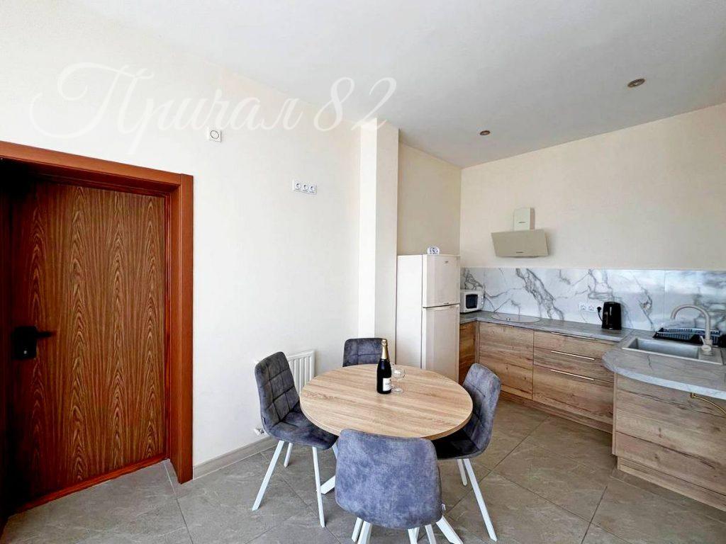 Крым, г. Ялта, пгт. Никита, д. 53