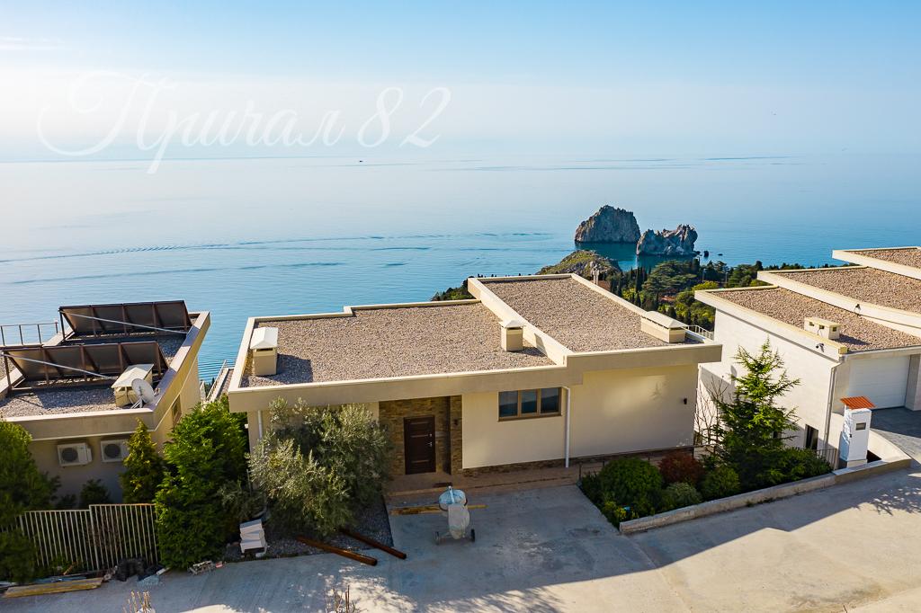 Ялта, пгт Гурзуф, ул. Ялтинская 14