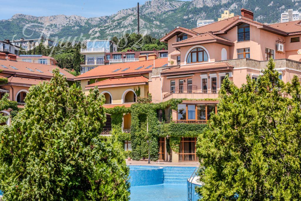 Алупка, ул. Ленина 29Д