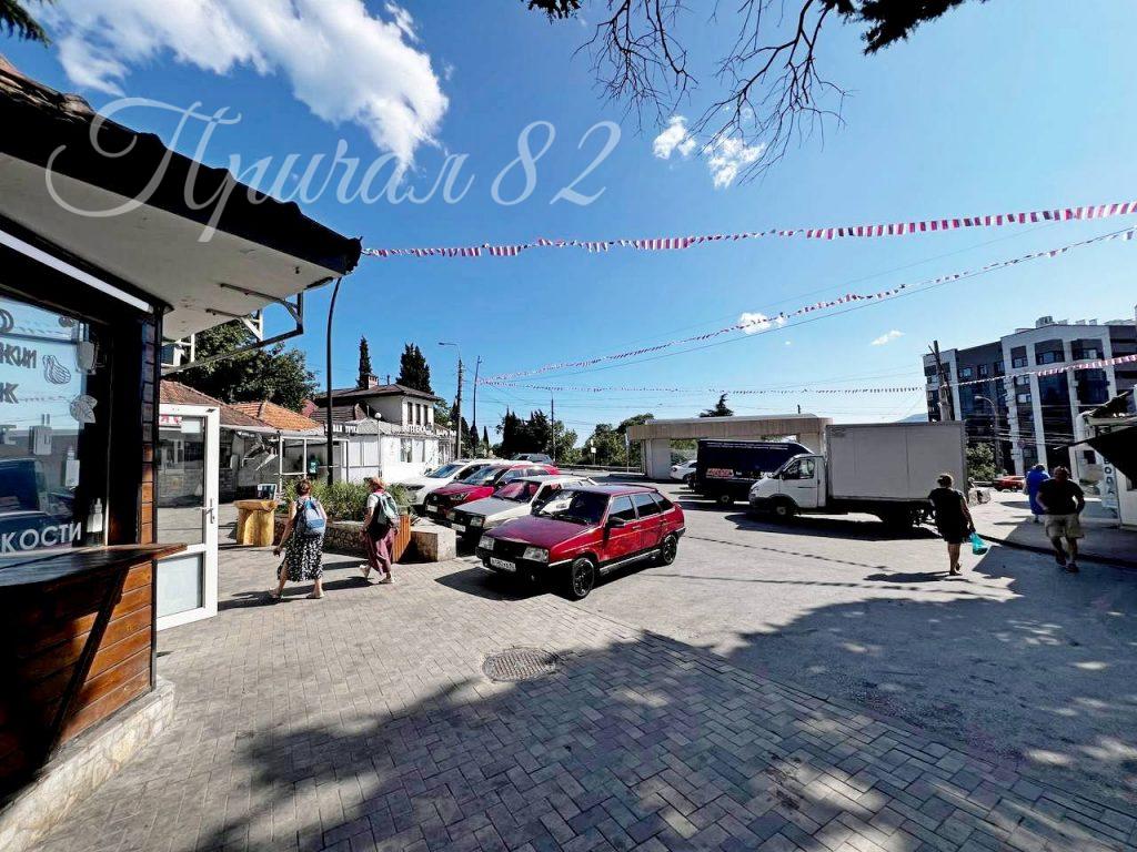 Ялта, пгт. Массандра, Южнобережное шоссе д. 15