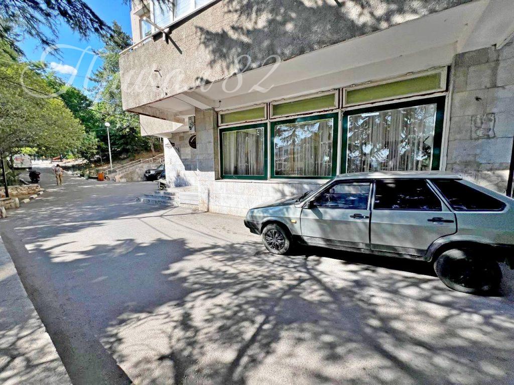 Ялта, пгт. Массандра, Южнобережное шоссе д. 15