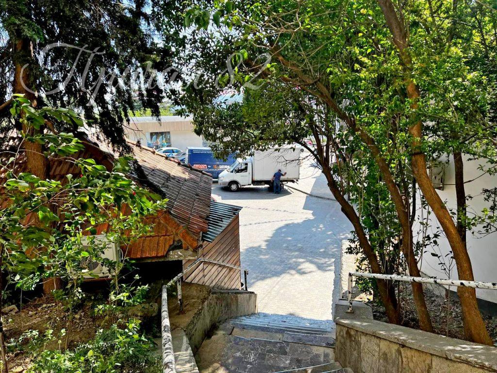 Ялта, пгт. Массандра, Южнобережное шоссе д. 15