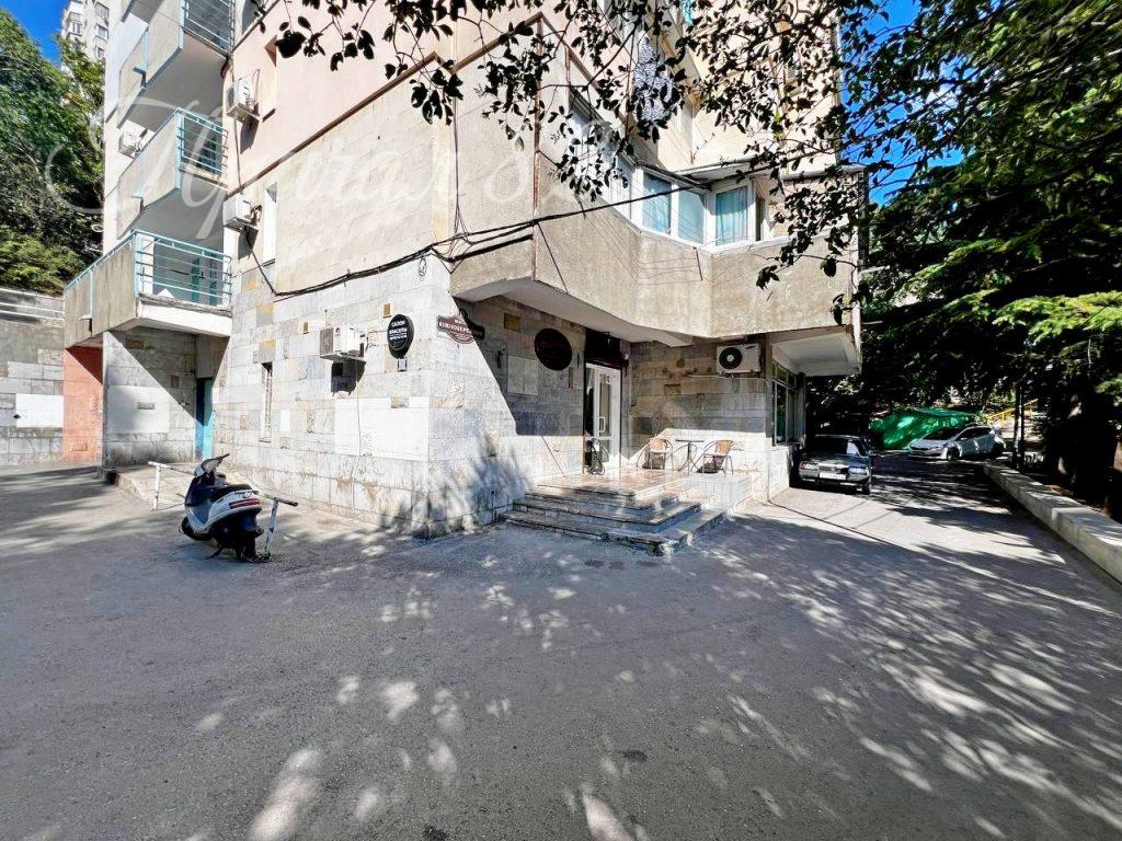 Ялта, пгт. Массандра, Южнобережное шоссе д. 15