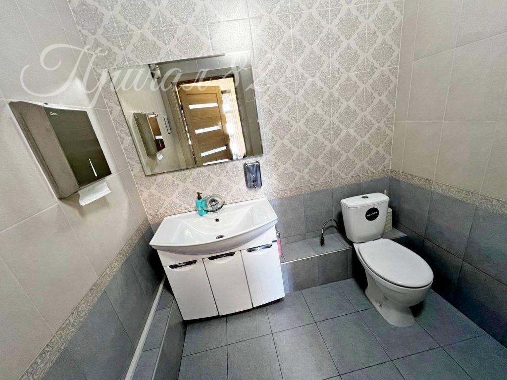 Ялта, пгт. Массандра, Южнобережное шоссе д. 15