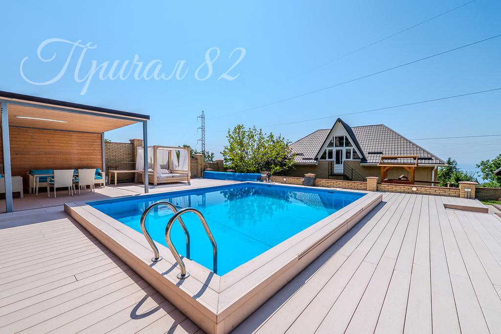 Ялта, пгт Никита, ул. Оранжерейная