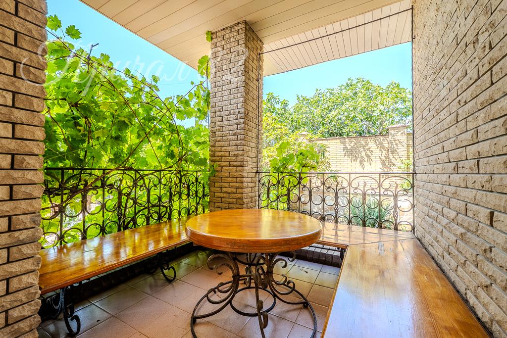 Ялта, пгт Никита, ул. Оранжерейная