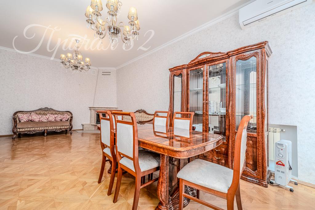 Ялта, пгт Никита, ул. Оранжерейная