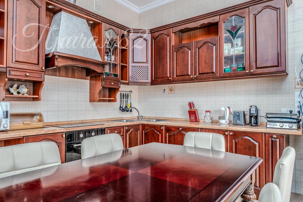 Ялта, пгт Никита, ул. Оранжерейная