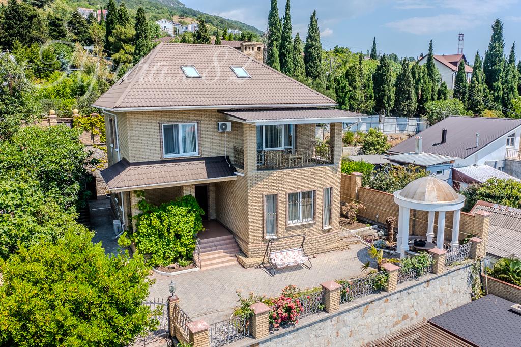 Ялта, пгт Никита, ул. Оранжерейная