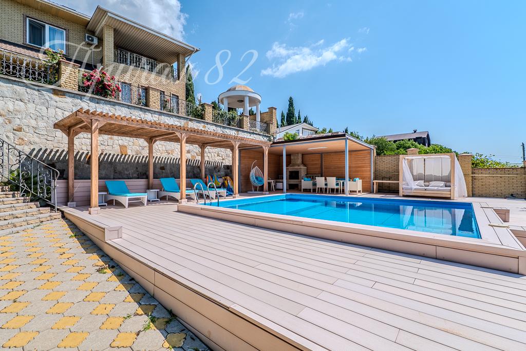 Ялта, пгт Никита, ул. Оранжерейная